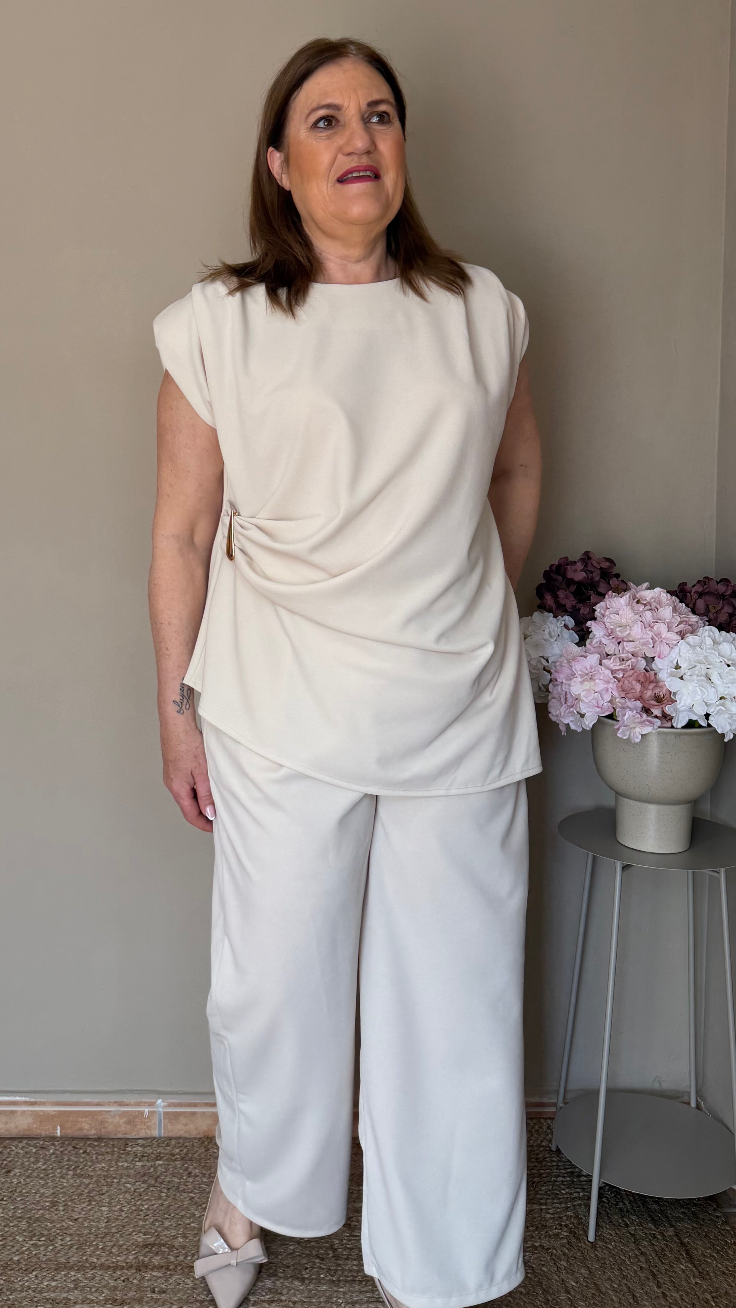 Blusa Hebilla beige
