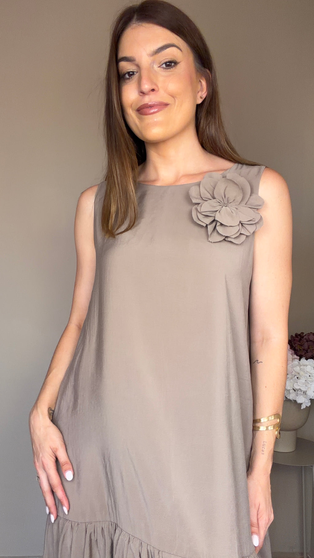 Vestido Flor beige