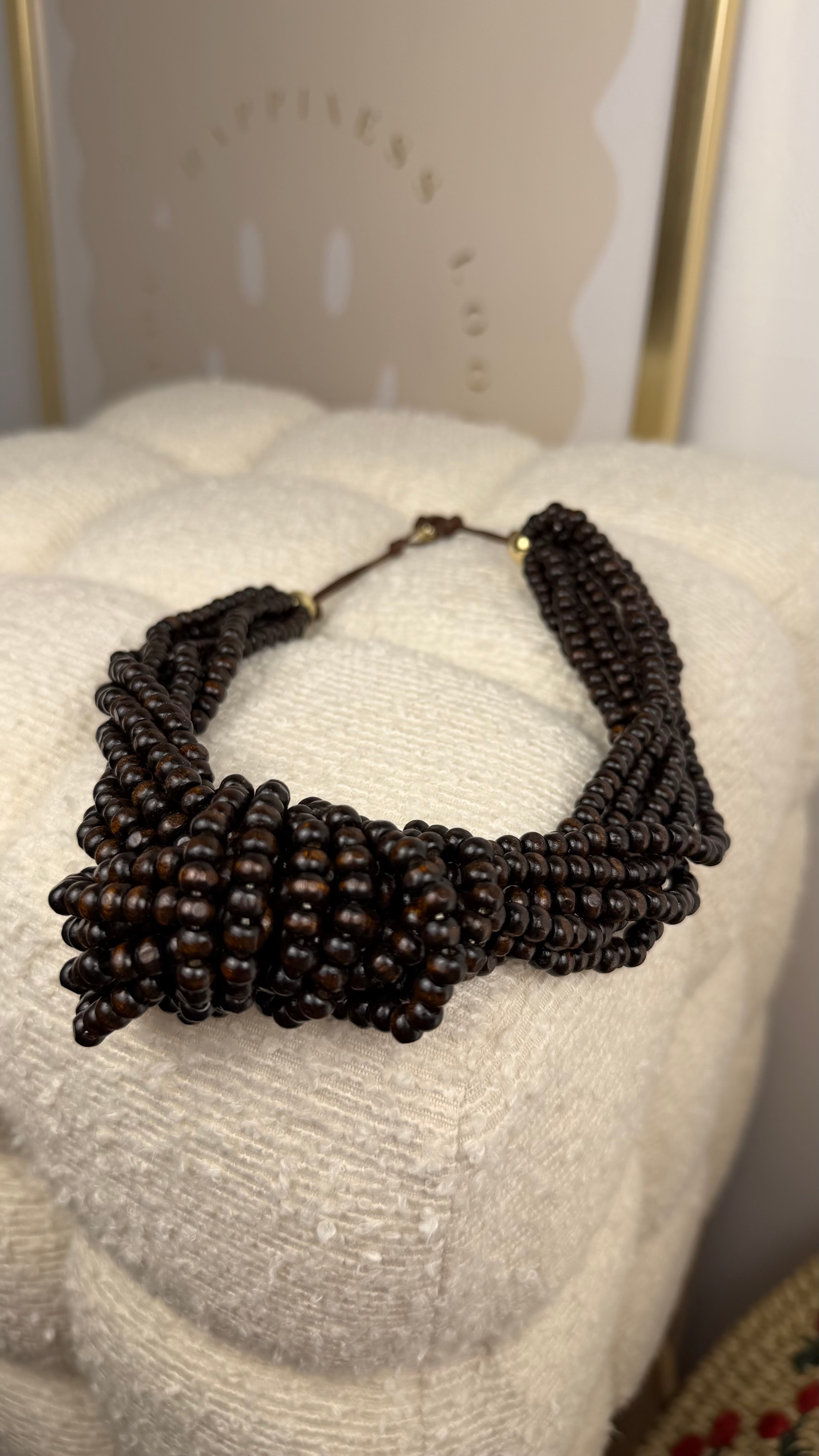 Collar nudo marrón