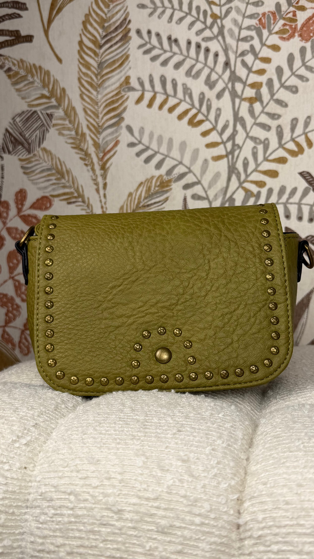Bolso tachuelas