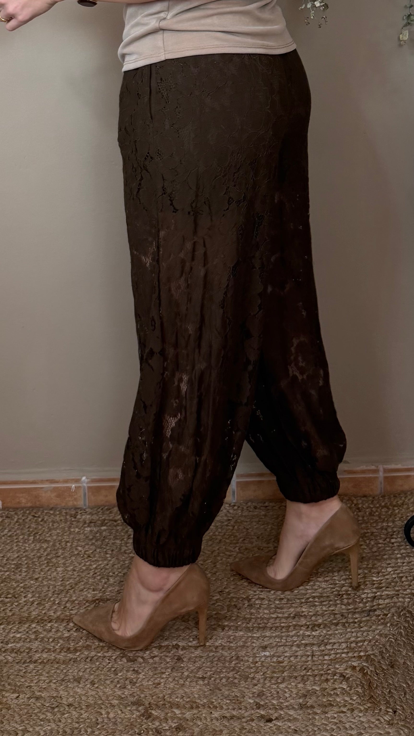 Pantalón encaje