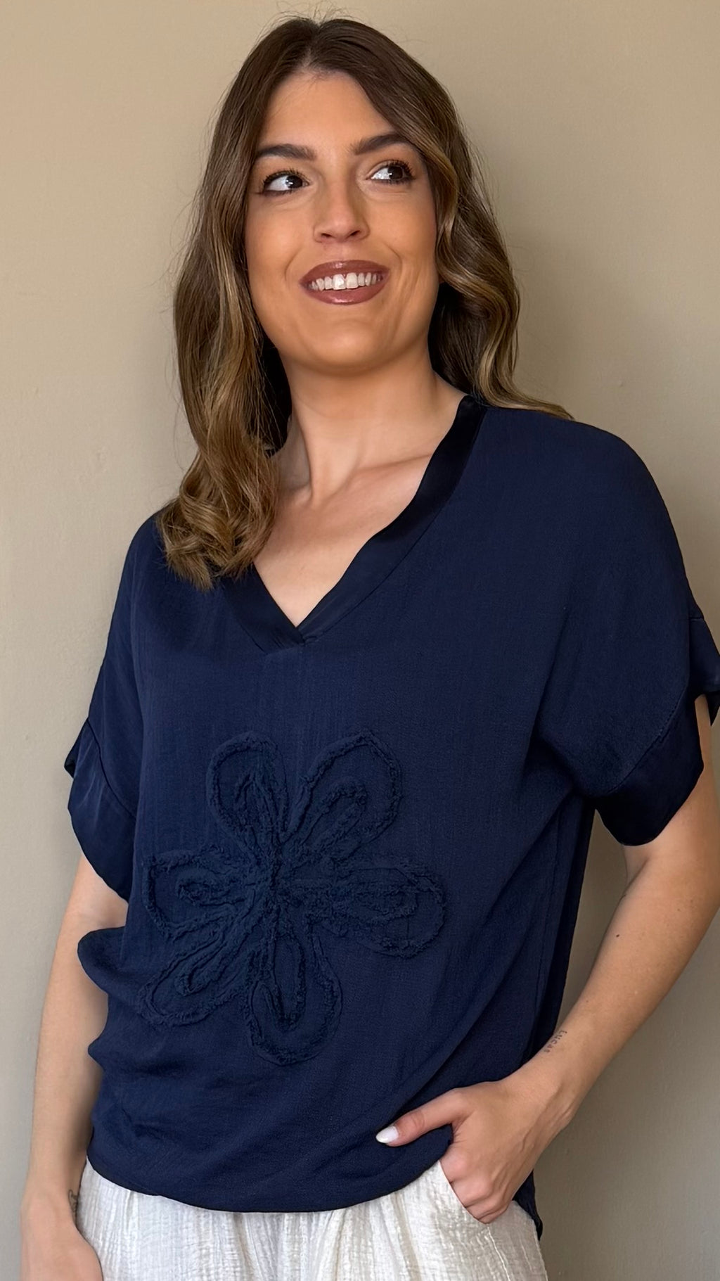 Camiseta Flor azul marino