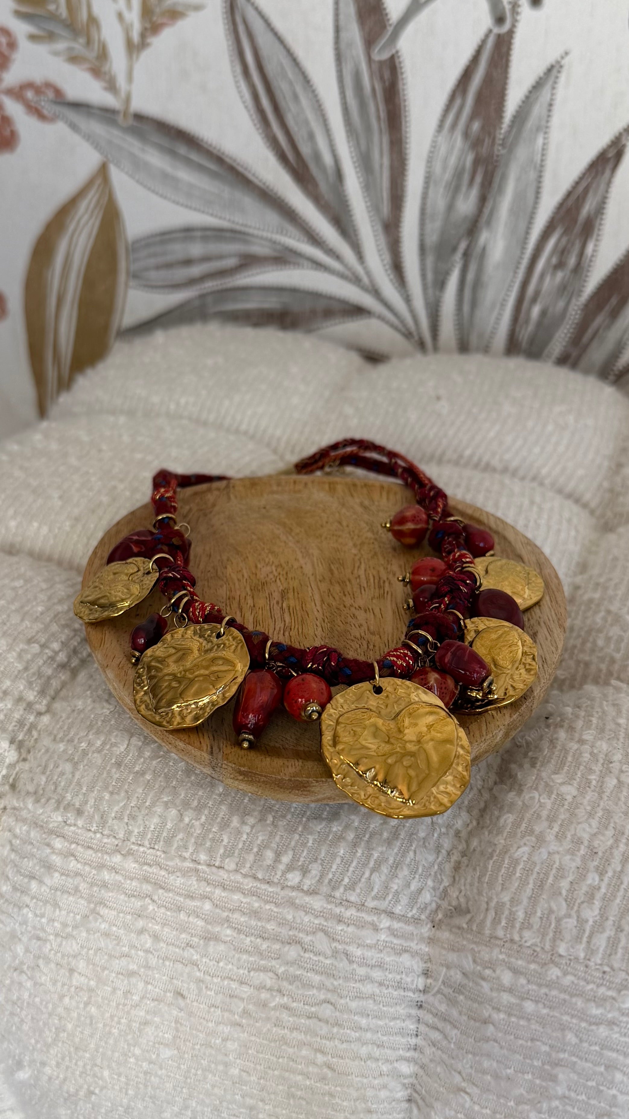 Collar monedas cuerda
