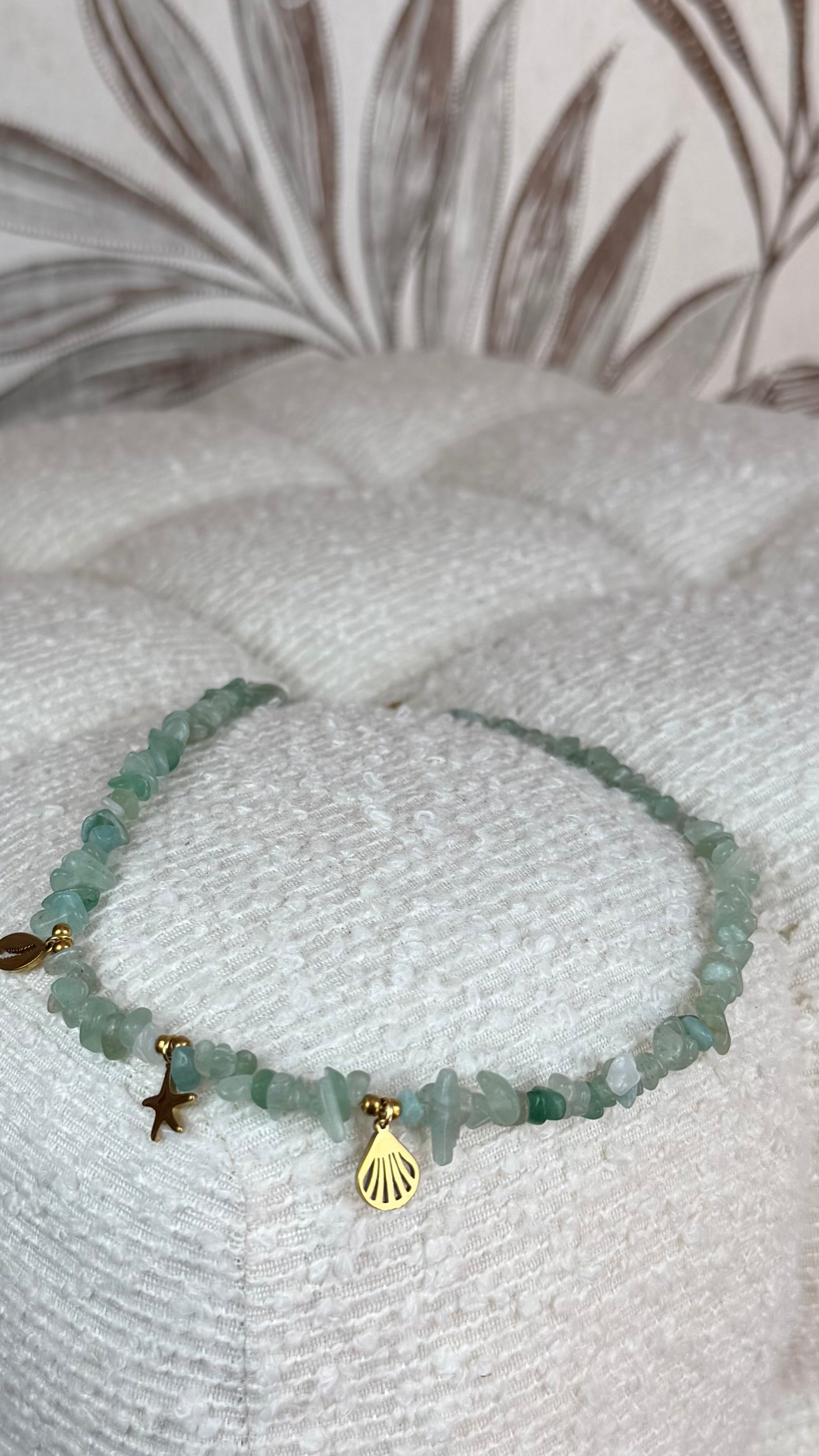 Collar piedras verde