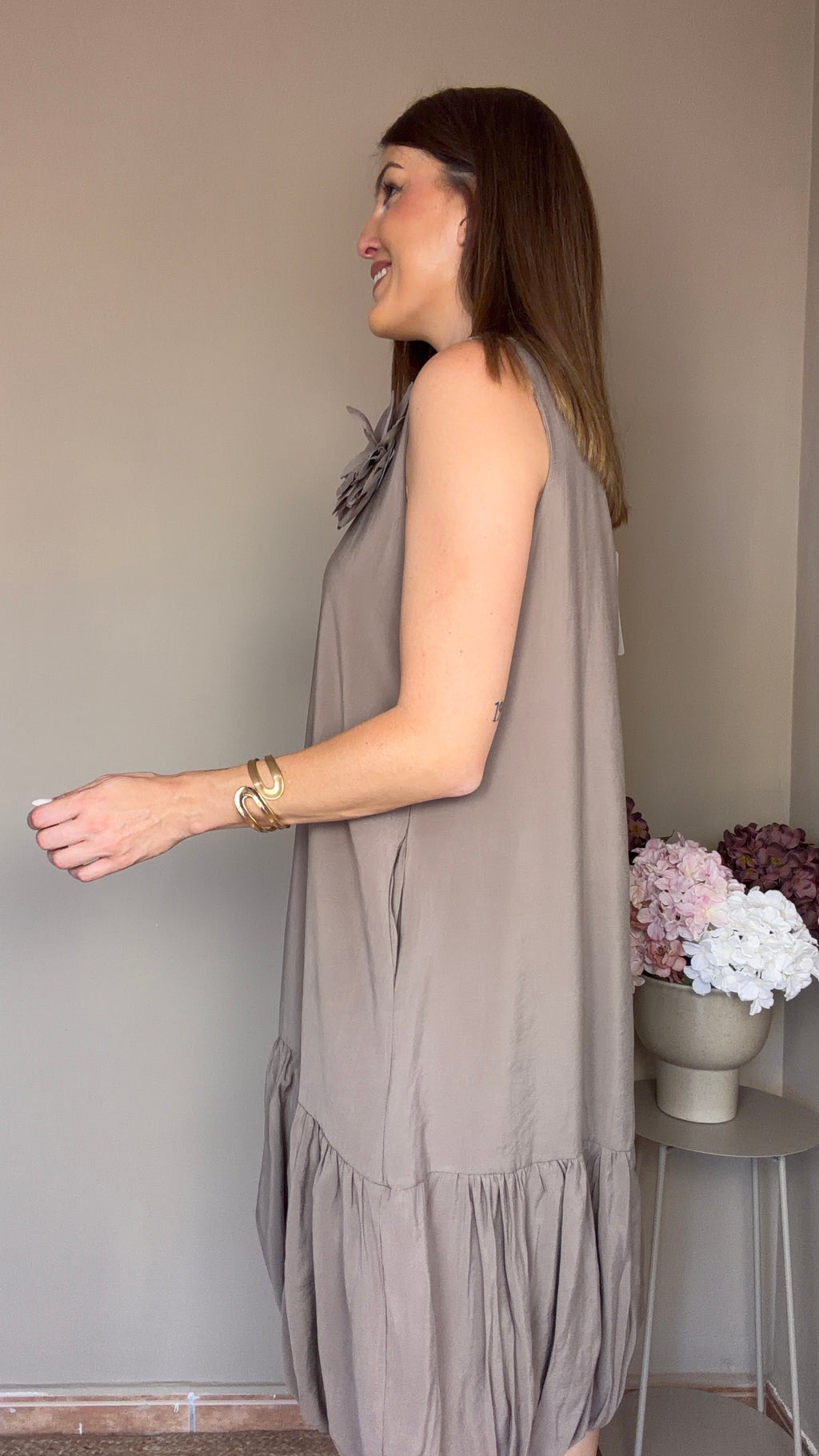 Vestido Flor beige
