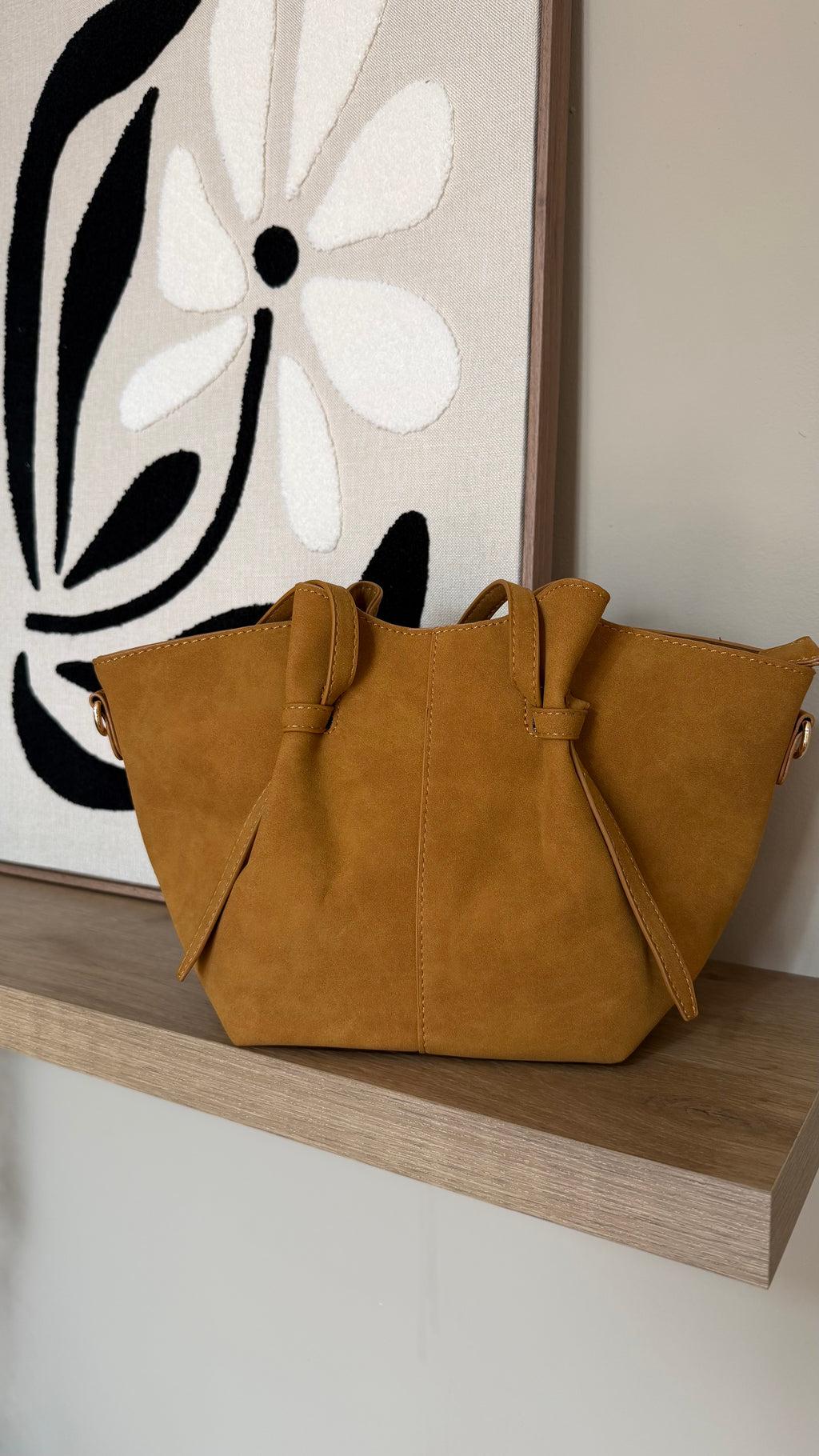 Bolso pequeño mostaza